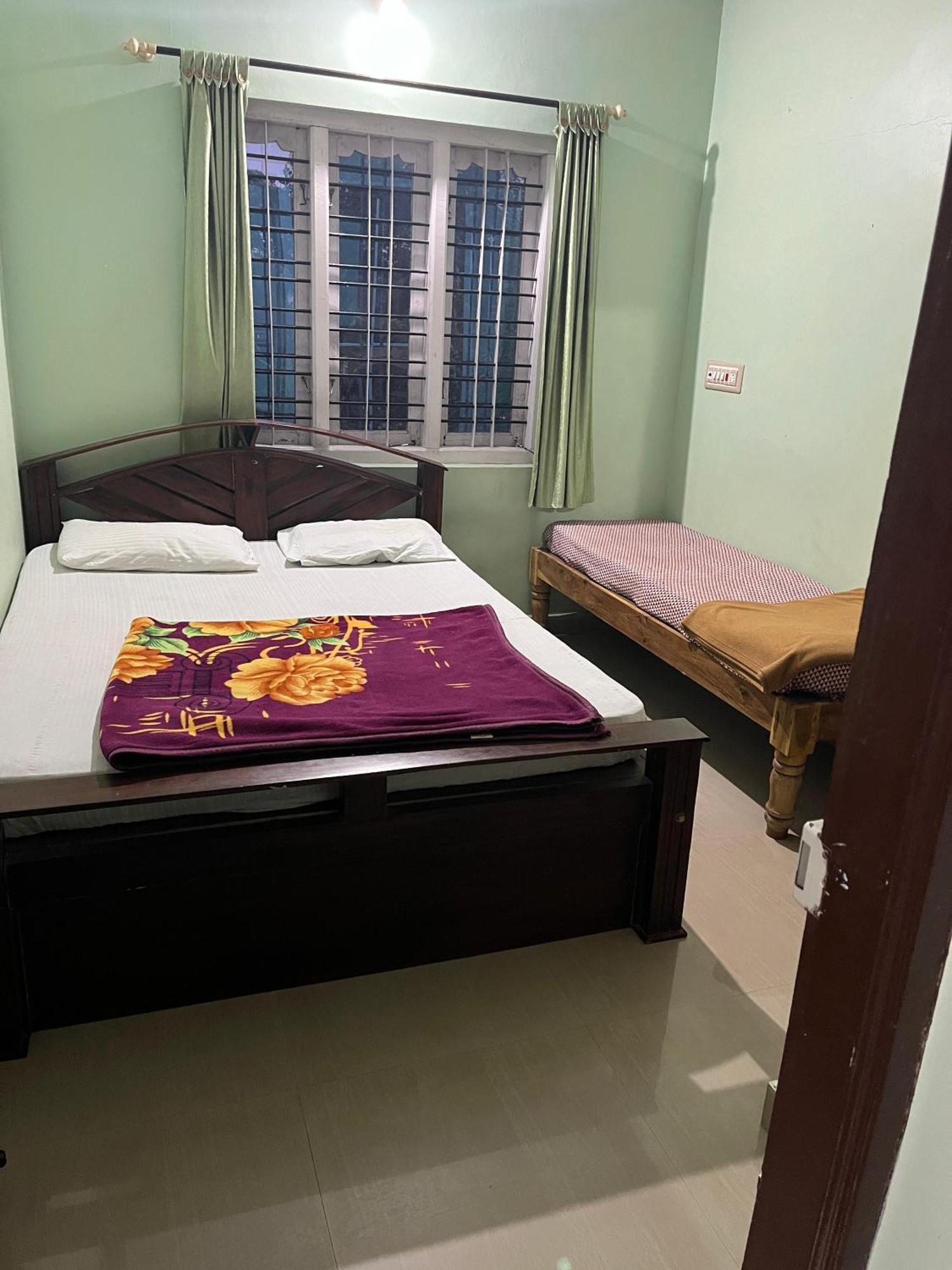 Eshwarkrupa Homestay Madikeri Exterior foto