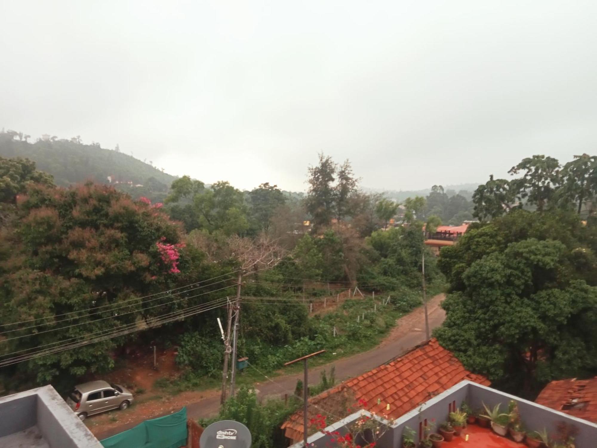 Eshwarkrupa Homestay Madikeri Exterior foto
